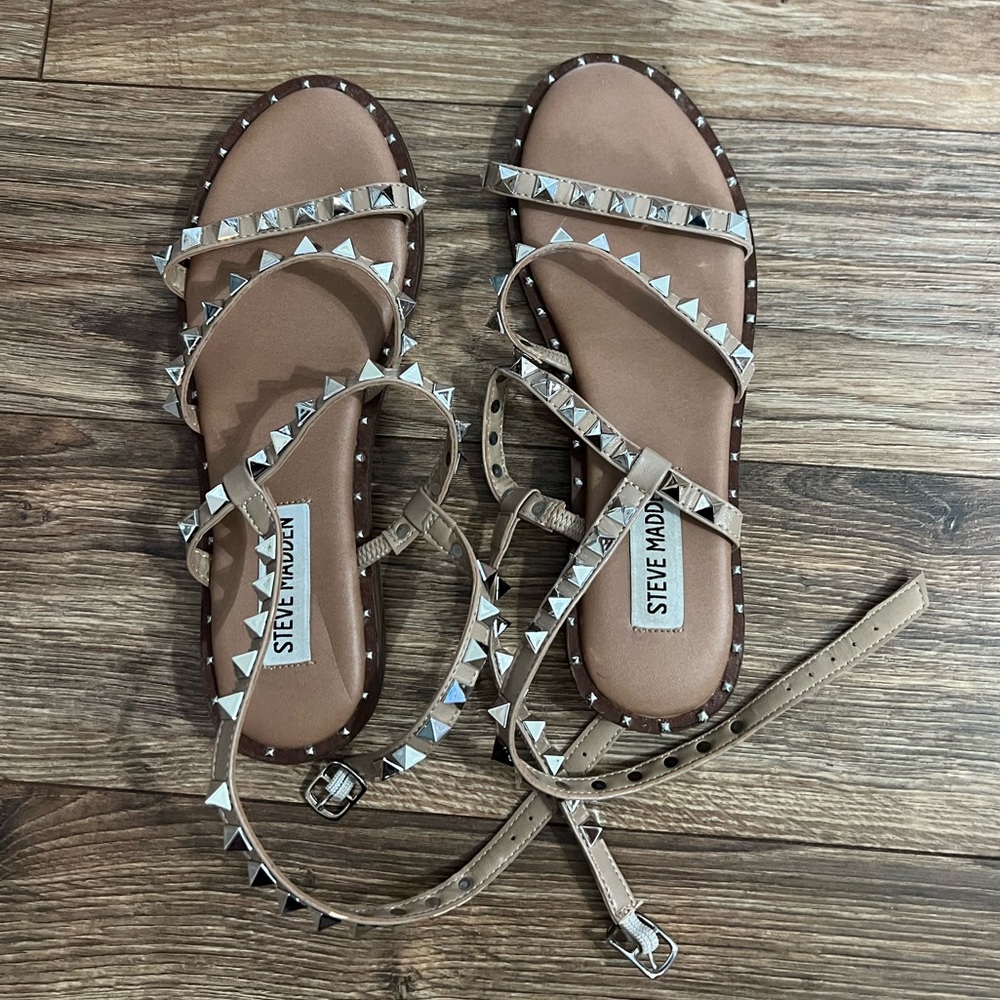 Steve Madden studded wrap around sandals size 5